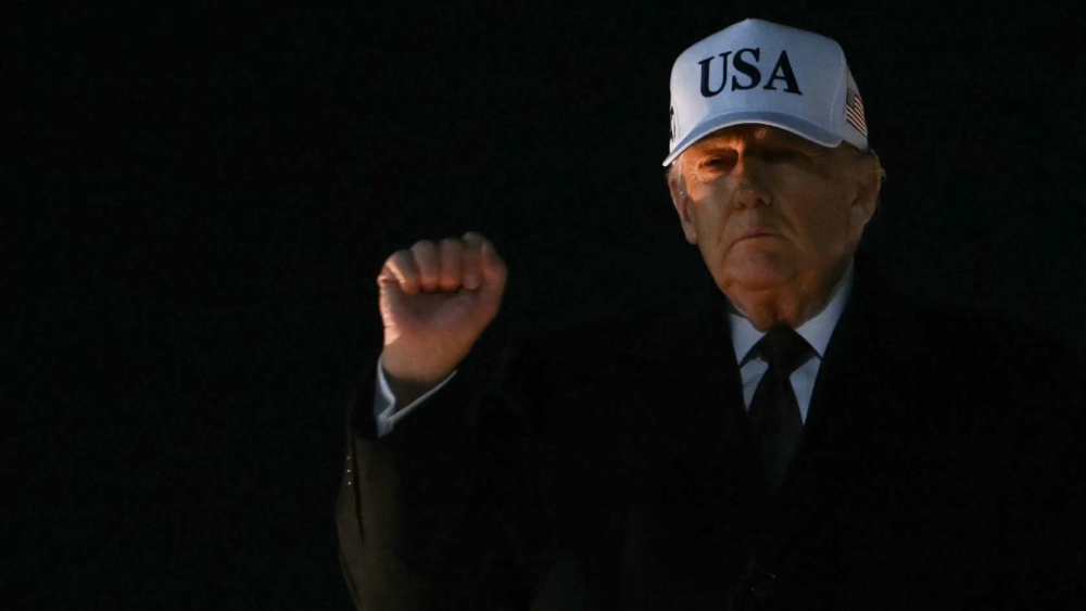 Trump says working well with Venezuela's new leaders, open to meeting